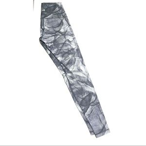 Lululemon Leggings • Black/Grey • Size 8